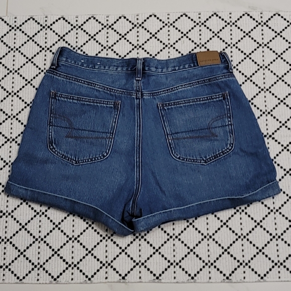 American Eagle Outfitters High Waisted Cuffed Mom Denim Shorts - Picture 8 of 8